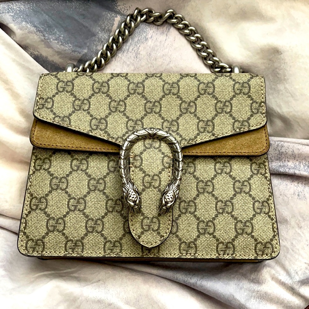 Gucci Dionysus GG Supreme Mini Bag